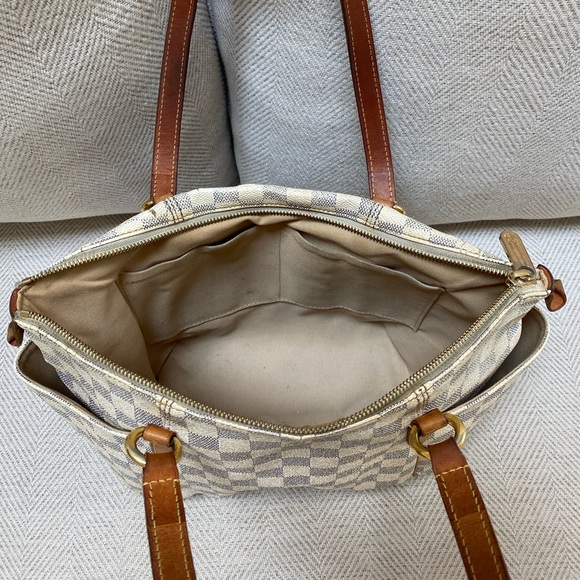 LV Damier Azur Totally - Picture 8 of 16